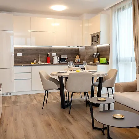 Apartament Cozy Sea View With Pool Warna
