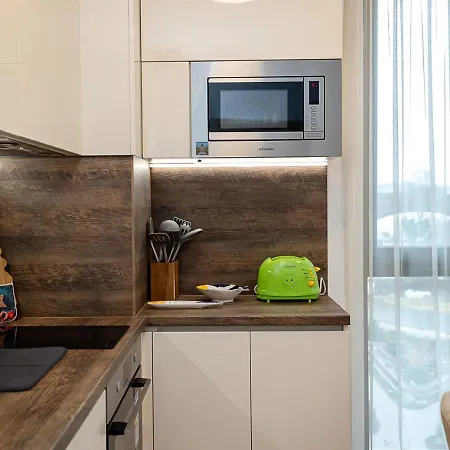 Lejlighed Cozy Sea View Apartment With Parking