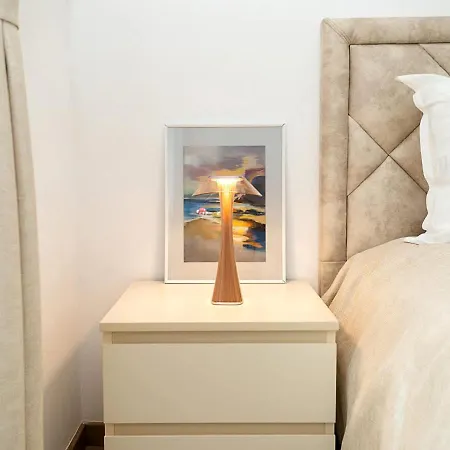 Cozy Sea View Apartment With Parking ヴァルナ